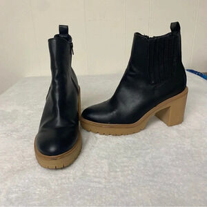 DV by Dolce Vita Jade Black and Tan Platform Chelsea Heel Size‎ 10